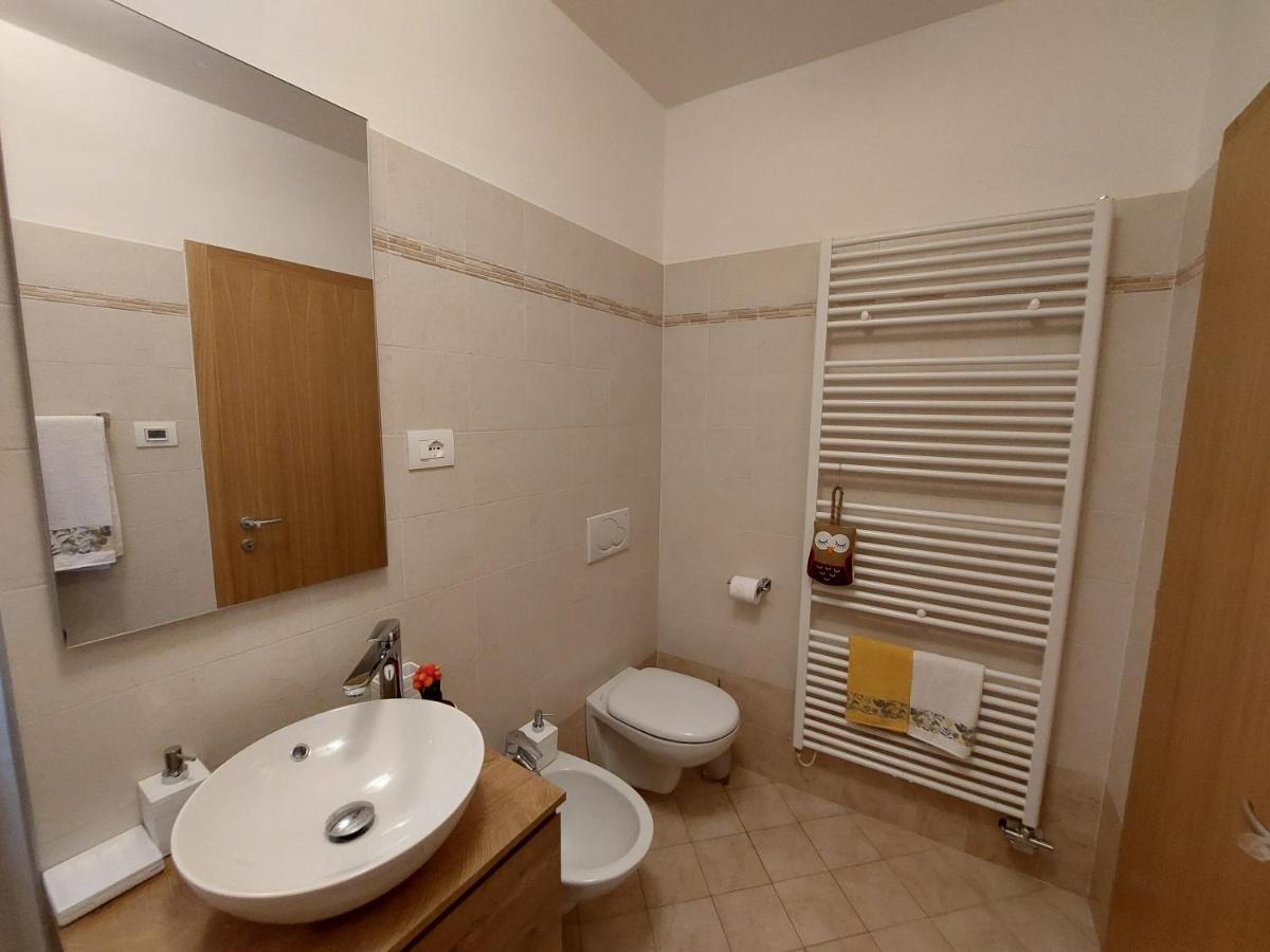La Bougainville - Luxury Apartment Torbole Sul Garda Exteriör bild